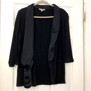 3/4 sleeve Black Blazer - L
